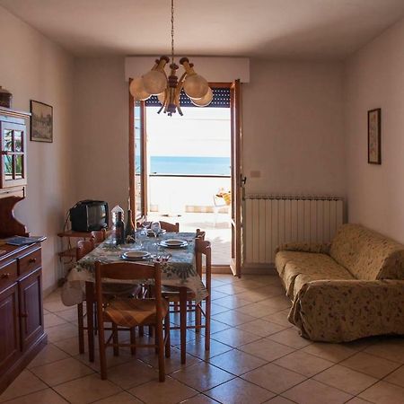 Appartamento Di Antonio Fronte Mare Montesilvano Exterior foto