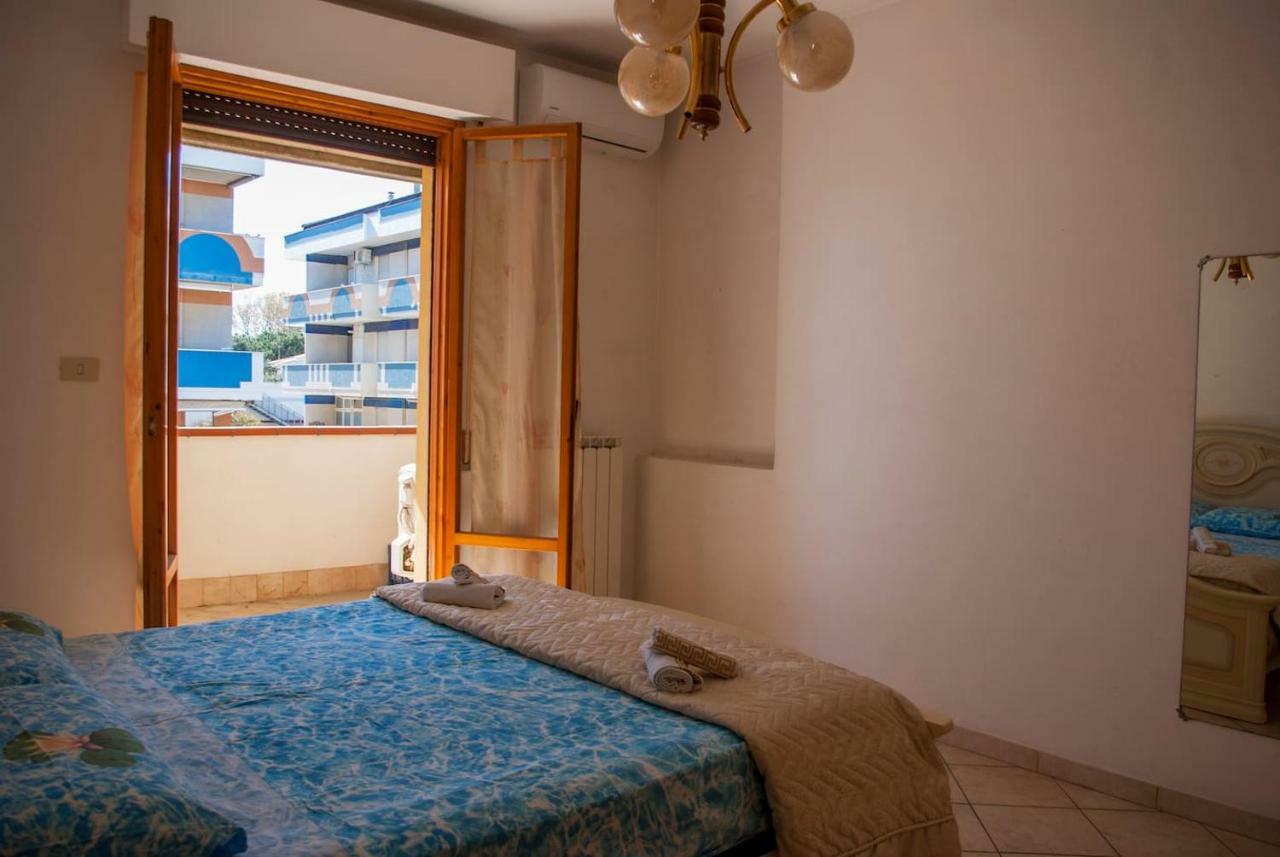 Appartamento Di Antonio Fronte Mare Montesilvano Exterior foto